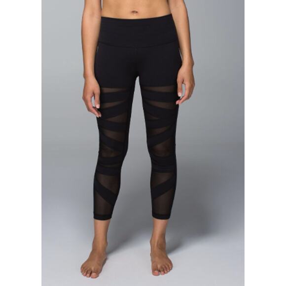 Lululemon High Times Crop Tech Mesh in Black // 4 - Picture 4 of 12